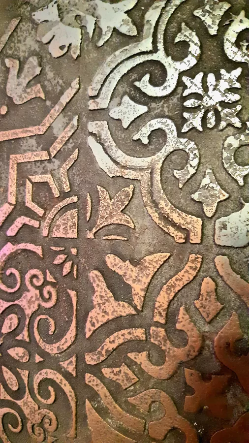 Metalická stěrka- tekutý kov měď, hliník efekt Stencil