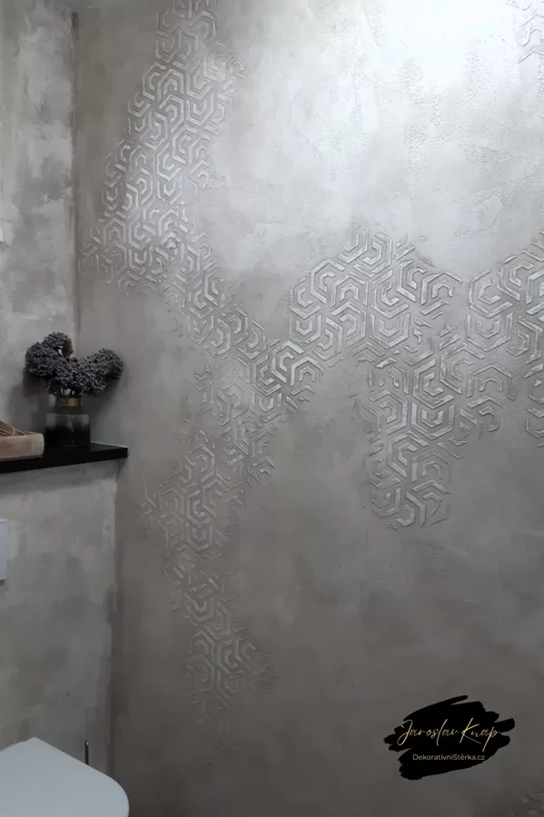 Dekorativní stěrka s efektem stencil