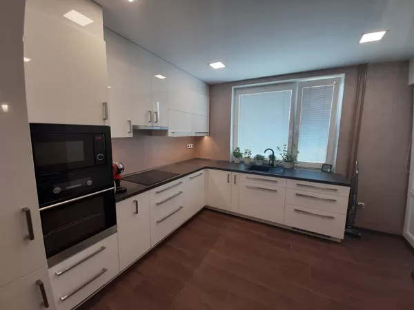Realizace dekorativní stěrka v kuchyni