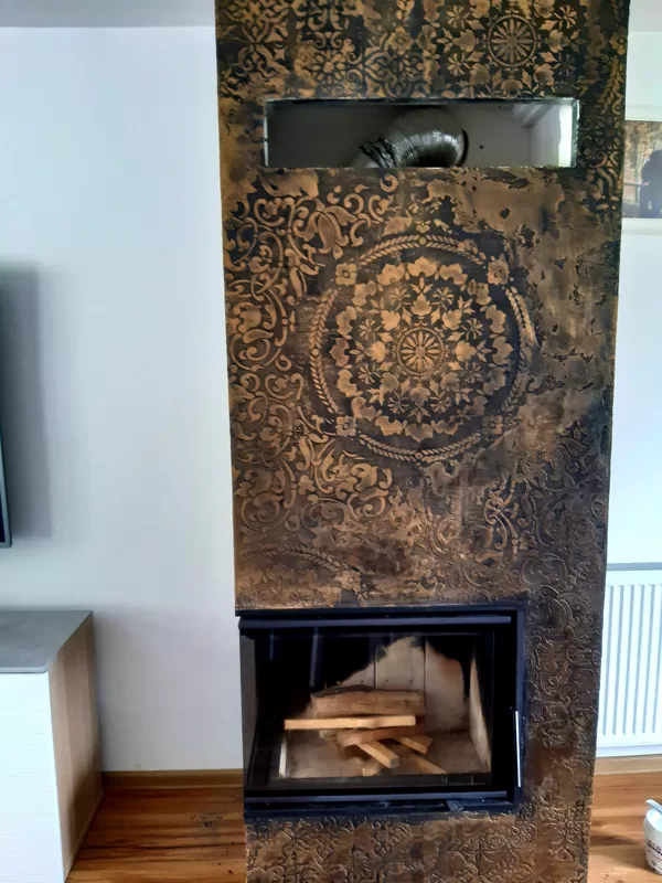Realizace dekorativní stěrky efekt Vintage na krbu