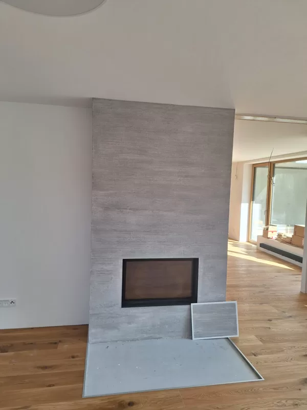Realizace betonové dekorativní stěrky vodorovny efekt
