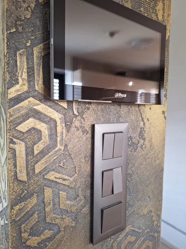 Realizace dekorativní stěrky efekt Vintage v metalické upravě