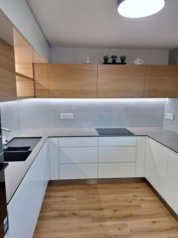 Realizace dekorativní stěrka v kuchyni