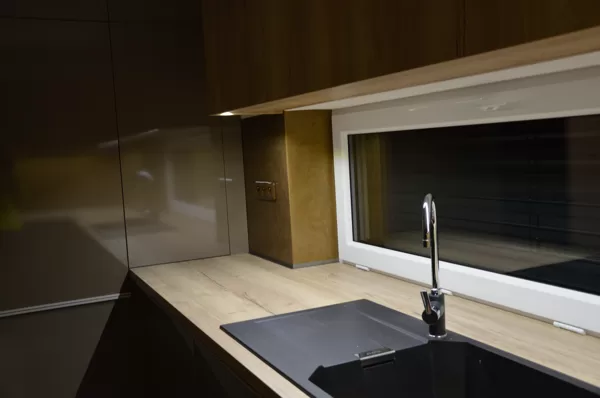 Realizace dekorativní stěrka v kuchyni