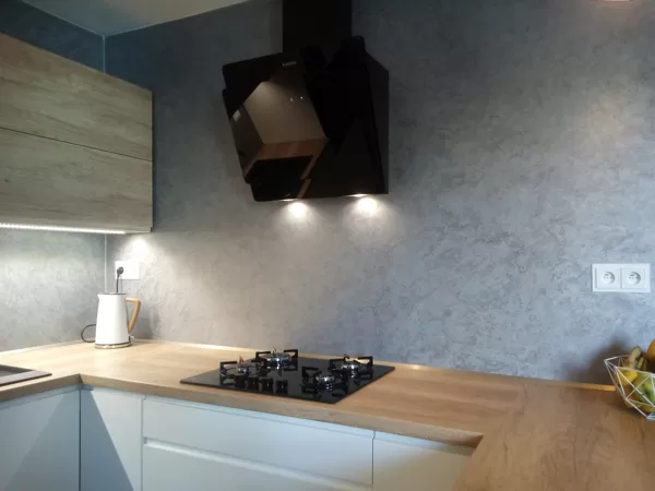 Realizace dekorativní stěrka v kuchyni