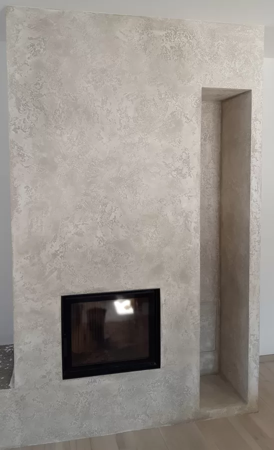 Realizace betonové dekorativní stěrky